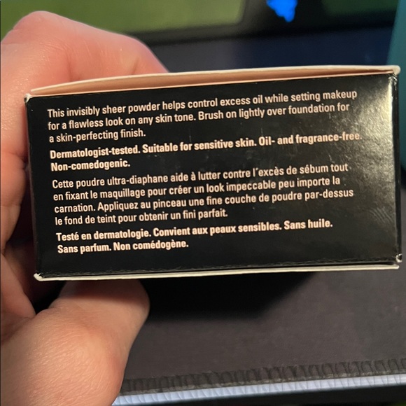 Mary Kay Translucent Loose Powder - Picture 4 of 6